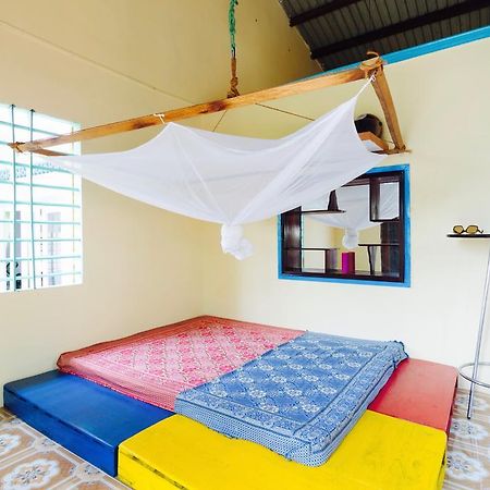 Апартаменты The Hoi An Hippie House Экстерьер фото